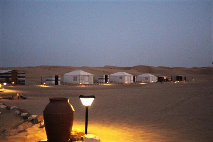 Legend Desert Camp Fulayj al Masha'ikh Eksteriør billede